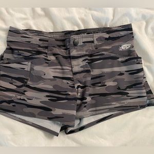Aftco Shorts Womens Camouflage Fishing Hiking Cargo Size 2